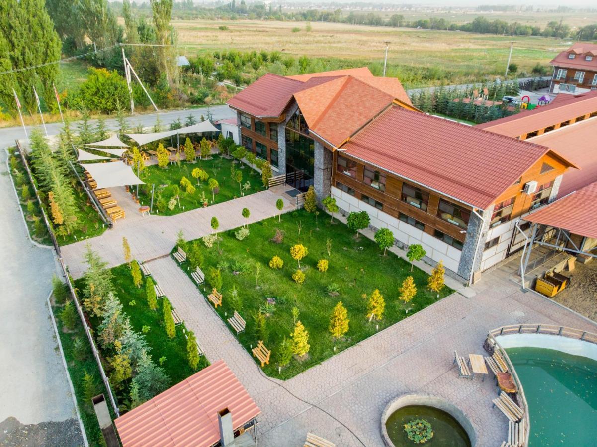 Ethno Resort 2025 Kek-Dzhar Luaran gambar